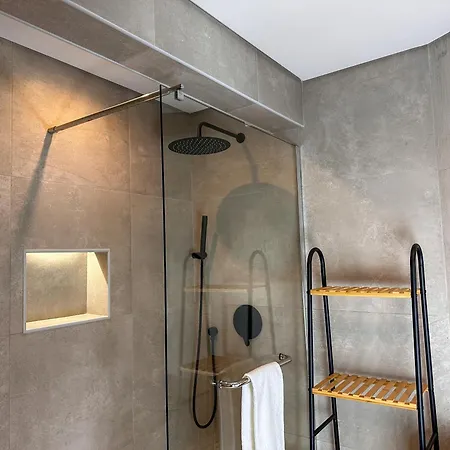 Apartment T2 Vista Mar - Ac Wifi Com 2 Casas De Banho Portimao