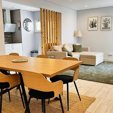 Apartment T2 Vista Mar - Ac Wifi Com 2 Casas De Banho