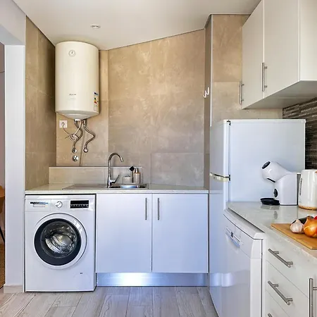 Apartment T2 Vista Mar - Ac Wifi Com 2 Casas De Banho Portimao
