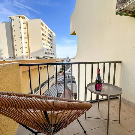 Apartment T2 Vista Mar - Ac Wifi Com 2 Casas De Banho Portimao