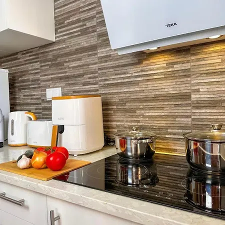 Appartamento T2 Vista Mar - Ac Wifi Com 2 Casas De Banho *