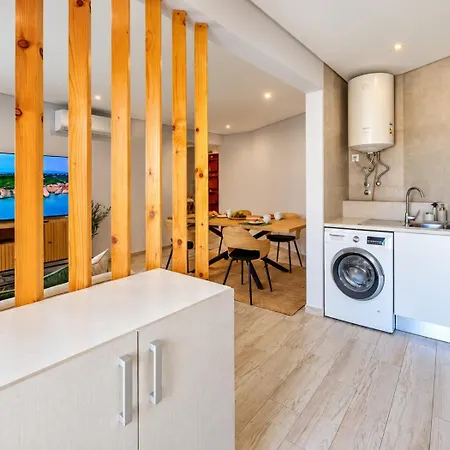 Appartamento T2 Vista Mar - Ac Wifi Com 2 Casas De Banho *